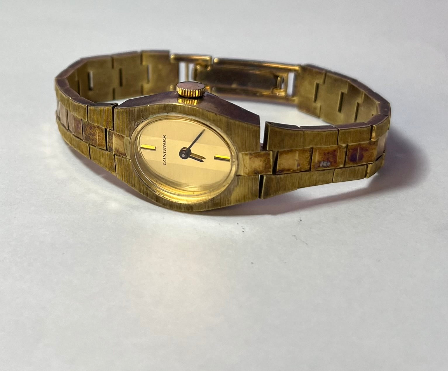 LONGINES